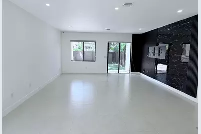 310 SW 9th Street #1, Fort Lauderdale, FL 33315 - Photo 5