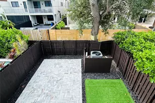310 SW 9th St, Fort Lauderdale, FL 33315 - Photo 27