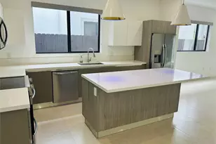 310 SW 9th St, Fort Lauderdale, FL 33315 - Photo 5