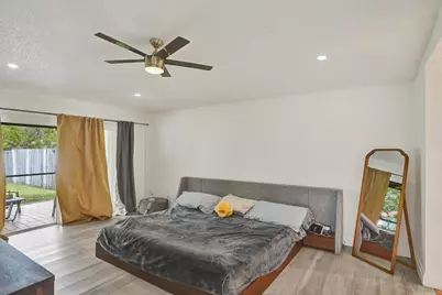 13525 NW 5th Court, Plantation, FL 33325 - Photo 7