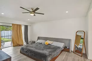 13525 NW 5th Ct, Plantation, FL 33325 - Photo 7