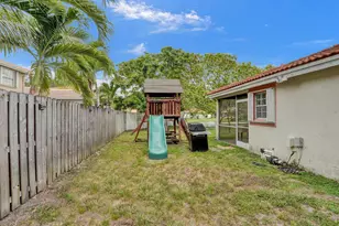 13525 NW 5th Ct, Plantation, FL 33325 - Photo 11