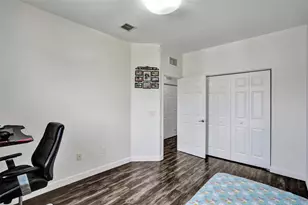8768 NW 98th Ave, Doral, FL 33178 - Photo 17