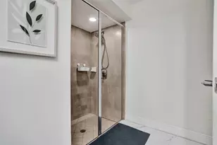 8768 NW 98th Ave, Doral, FL 33178 - Photo 19