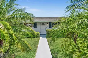 2017 SW Golf Ln, Boynton Beach, FL 33426 - Photo 13
