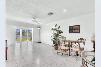 2017 SW Golf Lane #109, Boynton Beach, FL 33426 - Photo 5