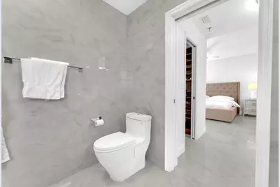 7578 Regency Lake Drive #802, Boca Raton, FL 33433 - Photo 15