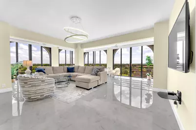 7578 Regency Lake Drive #802, Boca Raton, FL 33433 - Photo 1