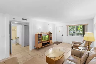 9470 Tangerine Pl, Davie, FL 33324 - Photo 5