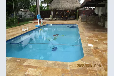 9330 NW 10th Street, Pembroke Pines, FL 33024 - Photo 7
