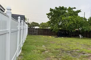 163 SW 5th St, Deerfield Beach, FL 33441 - Photo 25