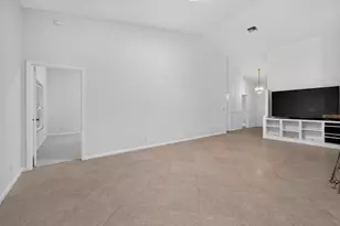 3882 Dafilee Cir, West Palm Beach, FL 33417 - Photo 9