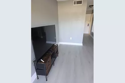 365 NE 125th Street #305, North Miami, FL 33161 - Photo 17