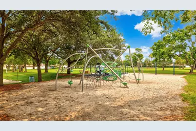 7909 NW 18th Place, Margate, FL 33063 - Photo 33