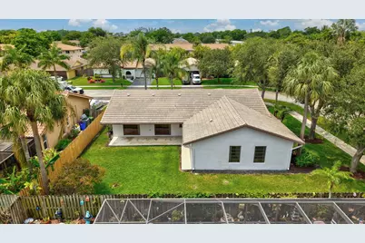 7909 NW 18th Place, Margate, FL 33063 - Photo 37