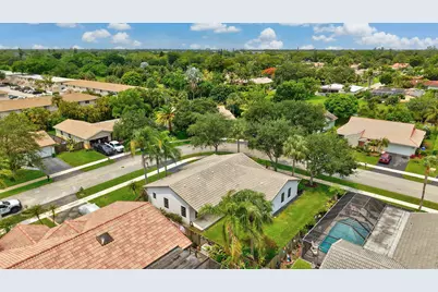 7909 NW 18th Place, Margate, FL 33063 - Photo 39