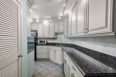 4738 Fountains Drive S, Lake Worth, FL 33467 - Photo 11
