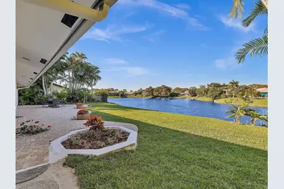 4989 Pineview Circle, Delray Beach, FL 33445 - Photo 13