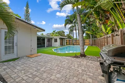 3024 NE 2nd Terrace, Wilton Manors, FL 33334 - Photo 3