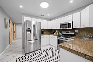 3024 NE 2nd Terrace, Wilton Manors, FL 33334 - Photo 7
