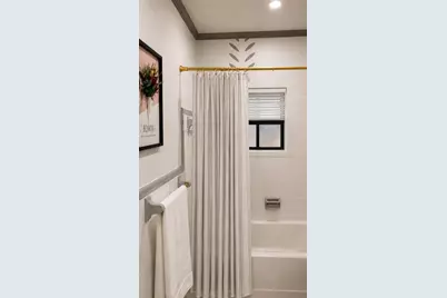 272 NE 44th Street, Deerfield Beach, FL 33064 - Photo 11