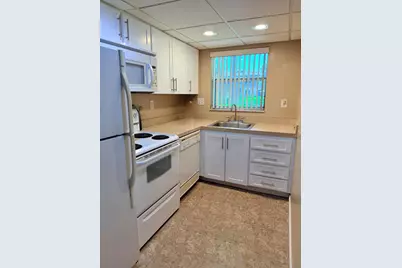 2400 NE 10th Street #106, Pompano Beach, FL 33062 - Photo 7