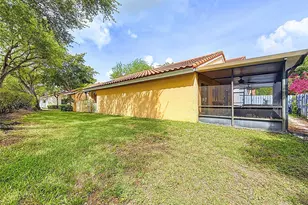 1420 Seagrape Cir, Weston, FL 33326 - Photo 3