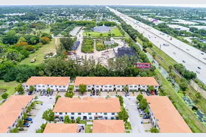 1009 Sweet Briar Lane, Riviera Beach, FL 33410 - Photo 11