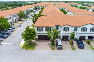 1009 Sweet Briar Ln, Riviera Beach, FL 33410 - Photo 17