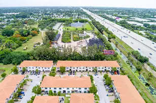 1009 Sweet Briar Ln, Riviera Beach, FL 33410 - Photo 11