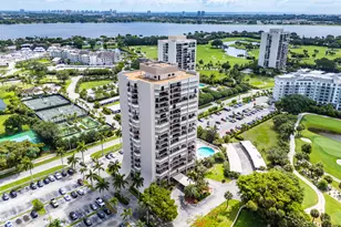 2425 Presidential Way, West Palm Beach, FL 33401 - Photo 1