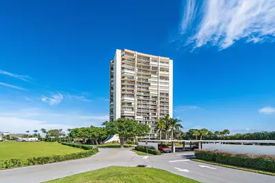 2425 Presidential Way #Ph5, West Palm Beach, FL 33401 - Photo 5