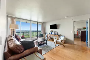 2425 Presidential Way, West Palm Beach, FL 33401 - Photo 13