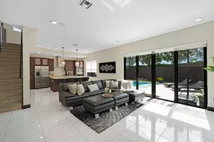 15451 NW 88th Ave, Miami Lakes, FL 33018 - Photo 7