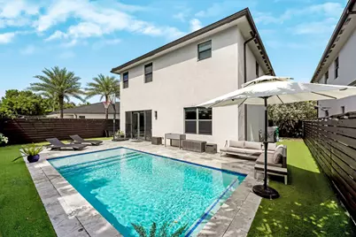 15451 NW 88th Avenue, Miami Lakes, FL 33018 - Photo 29