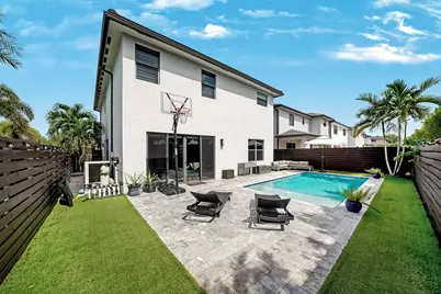 15451 NW 88th Avenue, Miami Lakes, FL 33018 - Photo 43
