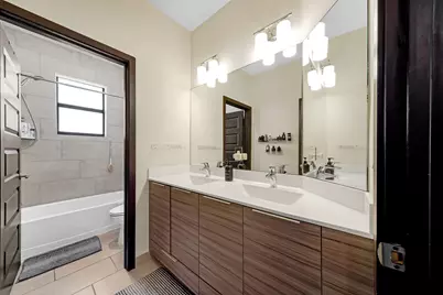 15451 NW 88th Avenue, Miami Lakes, FL 33018 - Photo 21