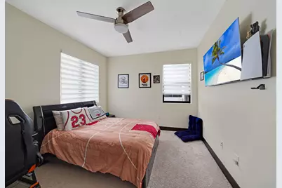 15451 NW 88th Avenue, Miami Lakes, FL 33018 - Photo 23