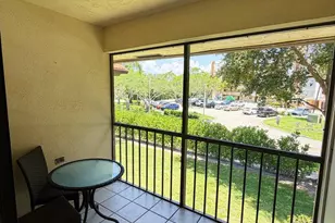 351 Club Cir, Boca Raton, FL 33487 - Photo 3