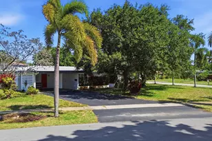 370 SW 13th St, Pompano Beach, FL 33060 - Photo 23