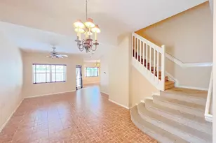 2132 NW 75th Way, Pembroke Pines, FL 33024 - Photo 11