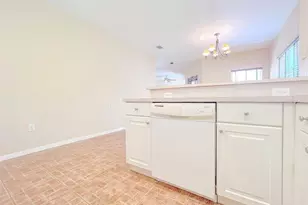 2132 NW 75th Way, Pembroke Pines, FL 33024 - Photo 17