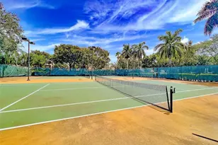 2132 NW 75th Way, Pembroke Pines, FL 33024 - Photo 33