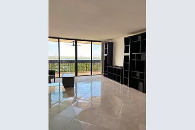 2400 Presidential Way #2002, West Palm Beach, FL 33401 - Photo 3