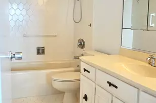 2400 Presidential Way, West Palm Beach, FL 33401 - Photo 13