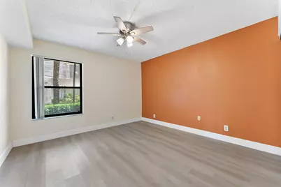 5800 Camino Del Sol #102, Boca Raton, FL 33433 - Photo 11
