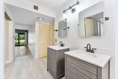 5800 Camino Del Sol #102, Boca Raton, FL 33433 - Photo 15