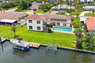 8422 SE Royal St, Hobe Sound, FL 33455 - Photo 1