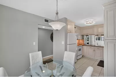 7216 S Devon Drive #212, Tamarac, FL 33321 - Photo 5