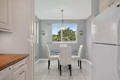 7216 S Devon Drive #212, Tamarac, FL 33321 - Photo 9